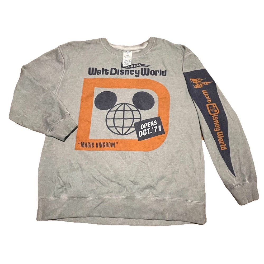 Disney World 50th‎ Vault Collection Magic Kingdom Crewneck Sweatshirt Medium